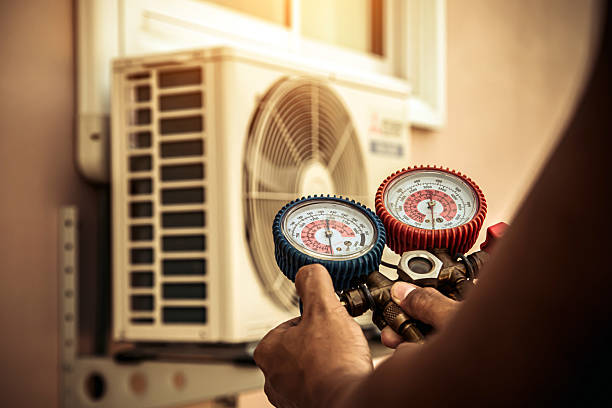 Professional Hvac technician working in Ulster Park, NY